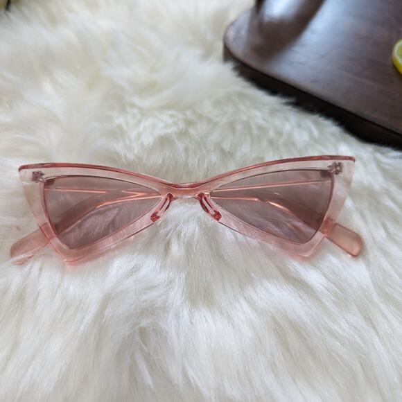 Trendy small frame triangle sunglasses New - Picture 1 of 6